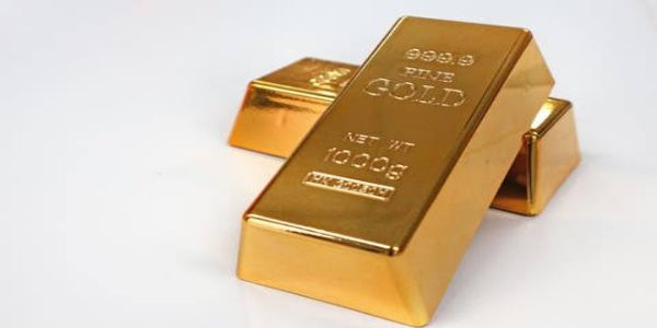 చిన్నారి డైపర్లో బంగారం స్మగ్లింగ్
