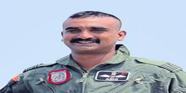 F-91 అనే ప్రైవేట్ విమానయాన సంస్థలో చేరిన కెప్టెన్ అభినందన్ వర్ధమాన్