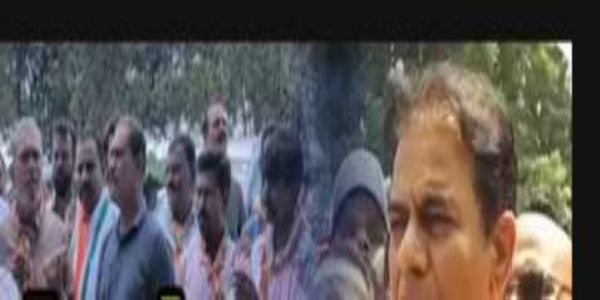 సబితపై పోలీసుల దాడి వీడియోలను గవర్నర్కు చూపించాం: కేటీఆర్
